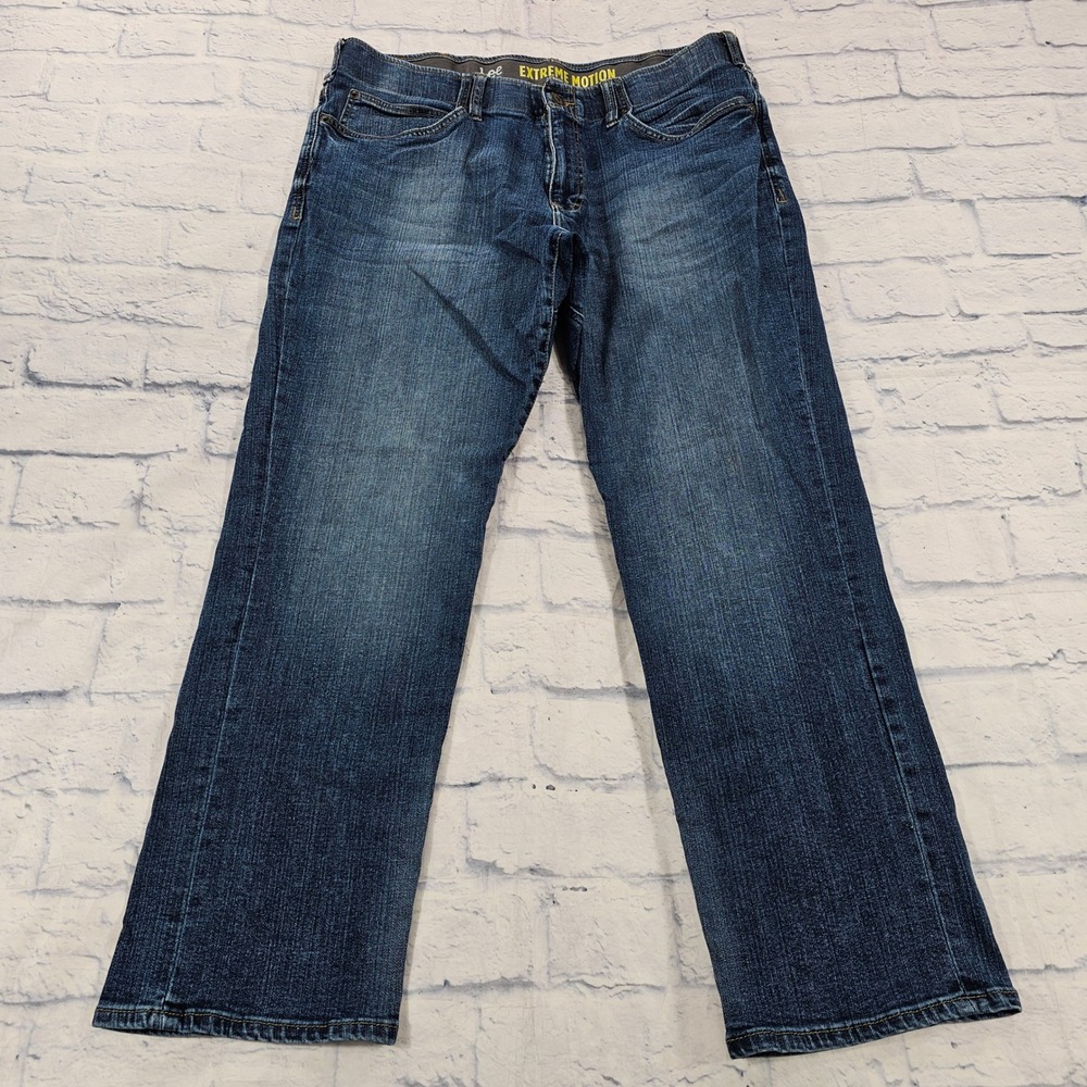 Lee Extreme Motion Jeans MENS 36x30 Blue Straight Fit Tapered Leg Performance